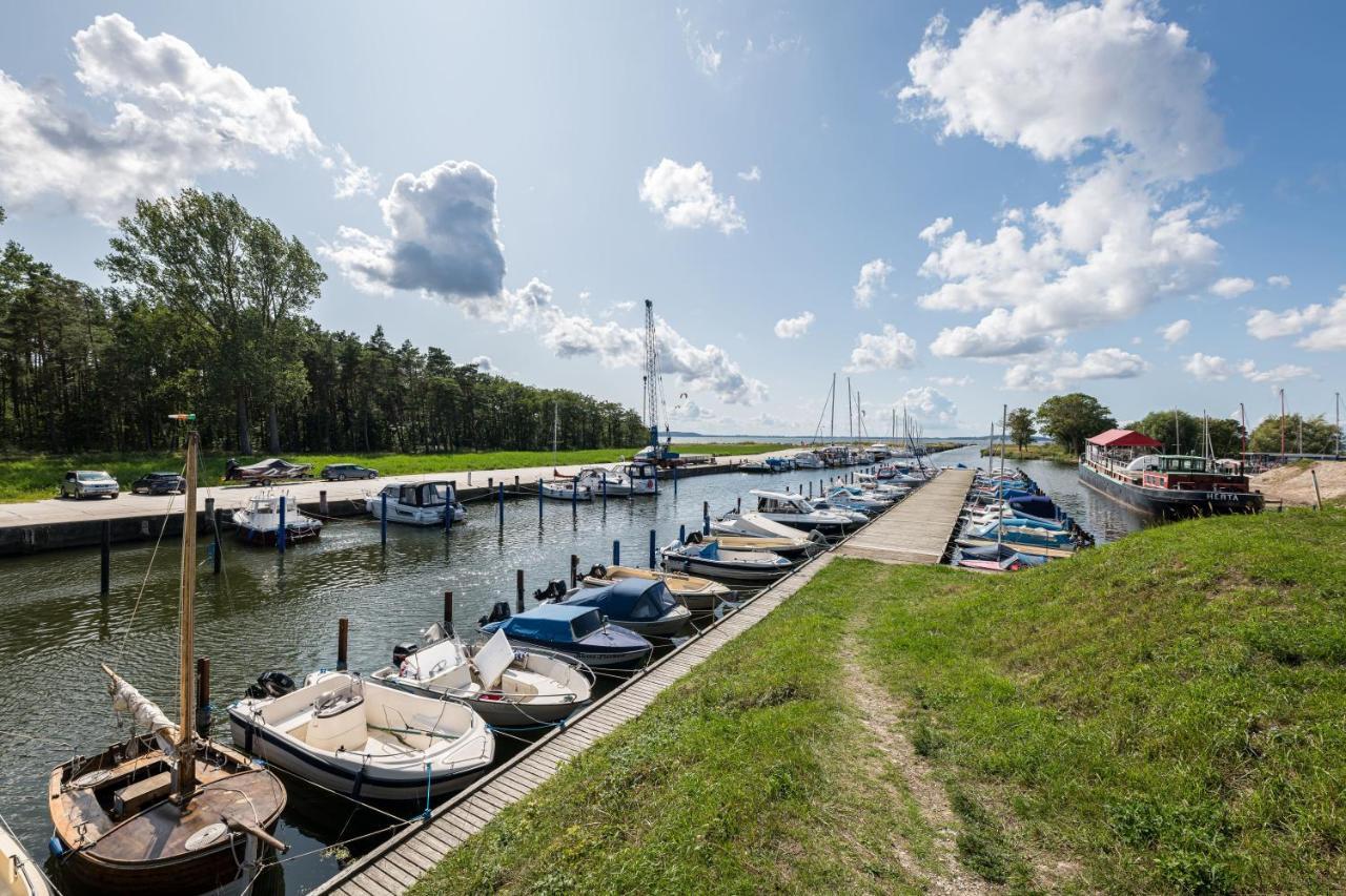 Hotel Marina Martinshafen Sassnitz Exterior foto