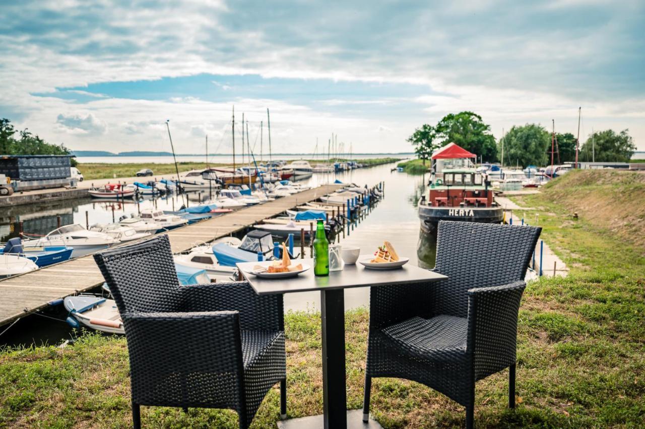 Hotel Marina Martinshafen Sassnitz Exterior foto