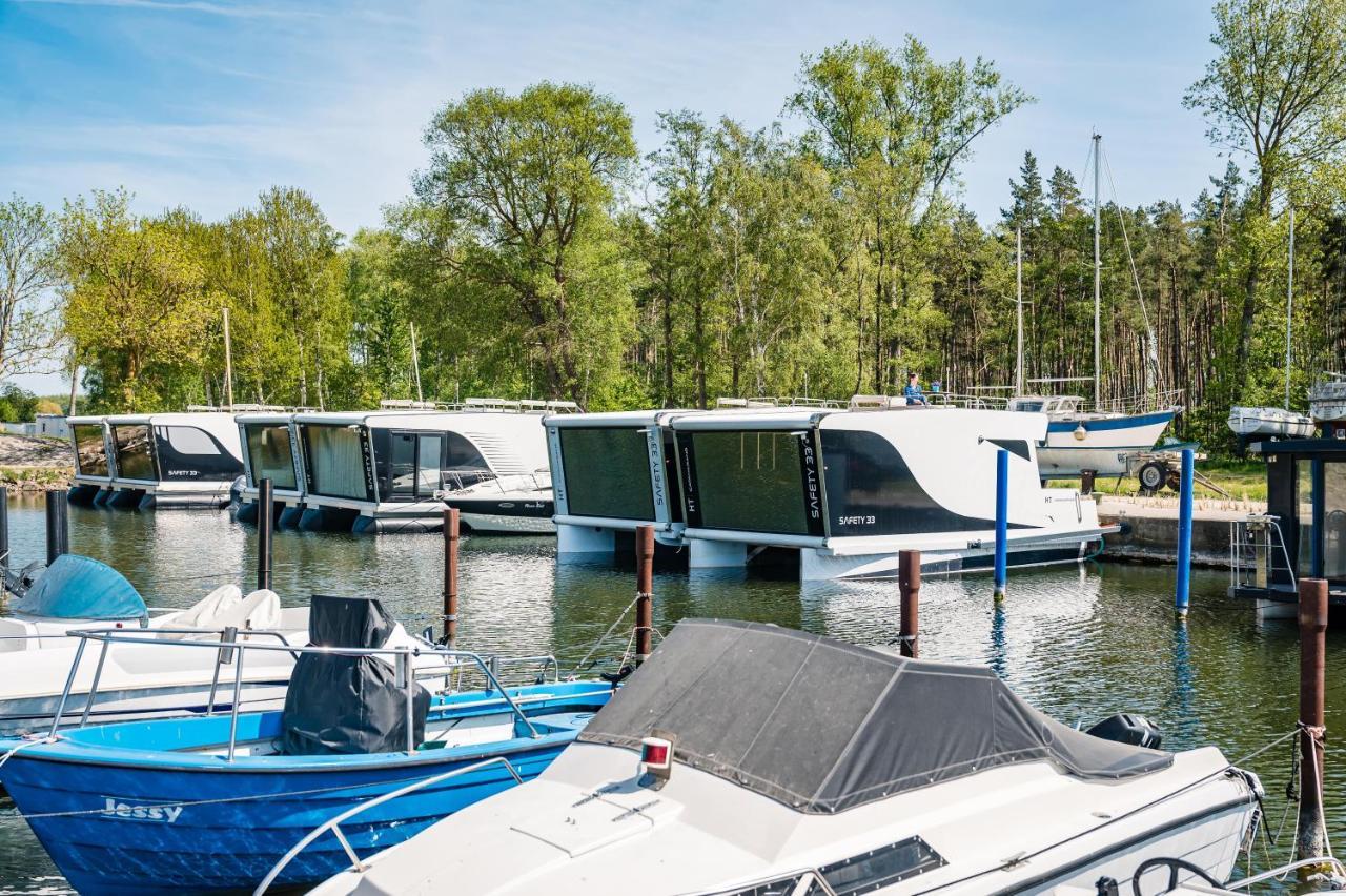 Hotel Marina Martinshafen Sassnitz Exterior foto