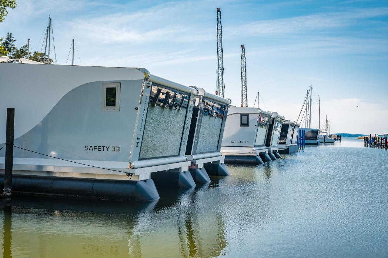 Hotel Marina Martinshafen Sassnitz Exterior foto
