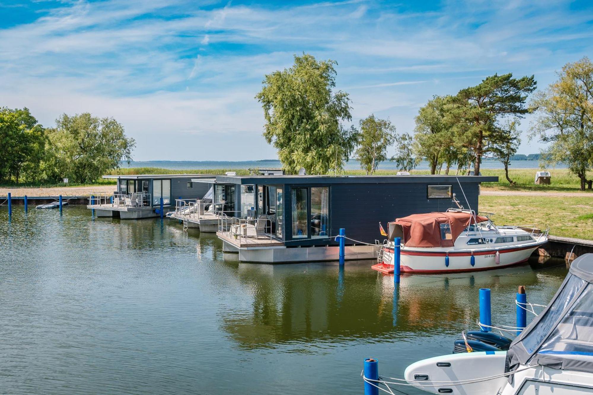 Hotel Marina Martinshafen Sassnitz Exterior foto